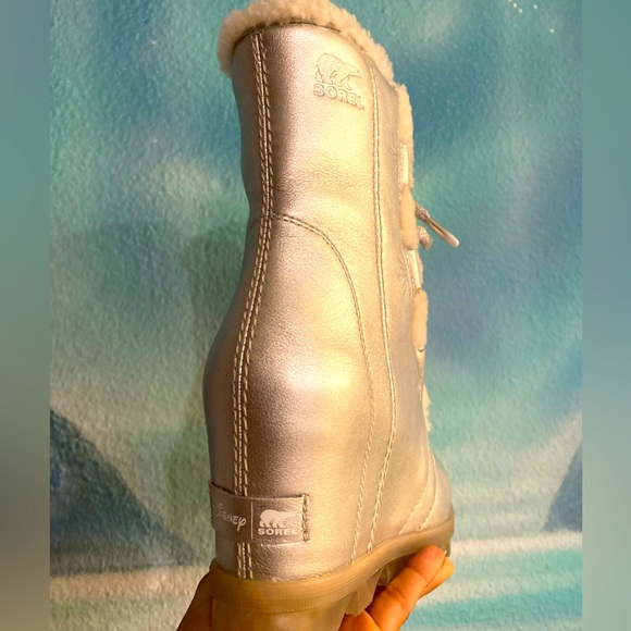 Sorel Disney Frozen Joan Of Arctic 2 Leather Wedge Waterproof Boots - Picture 4 of 6